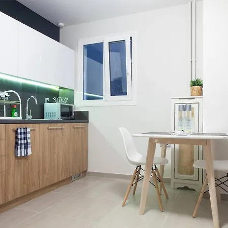 Toni's Lovely Retreat Studio For Couples In Centre Athens